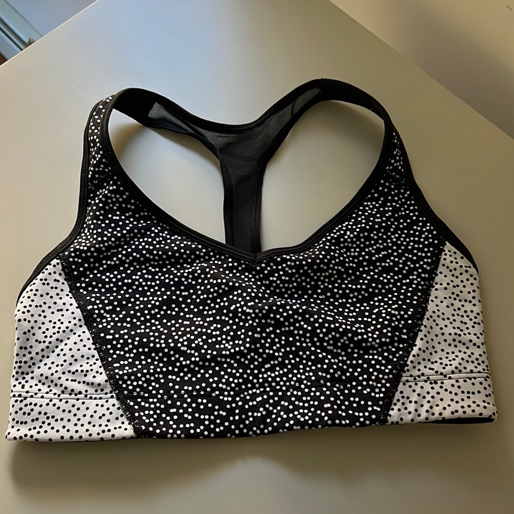 🧘🏻‍♀️🧘🏻‍♀️🧘🏻‍♀️ Victoria’s Secret sport VSX sports bra SMALL